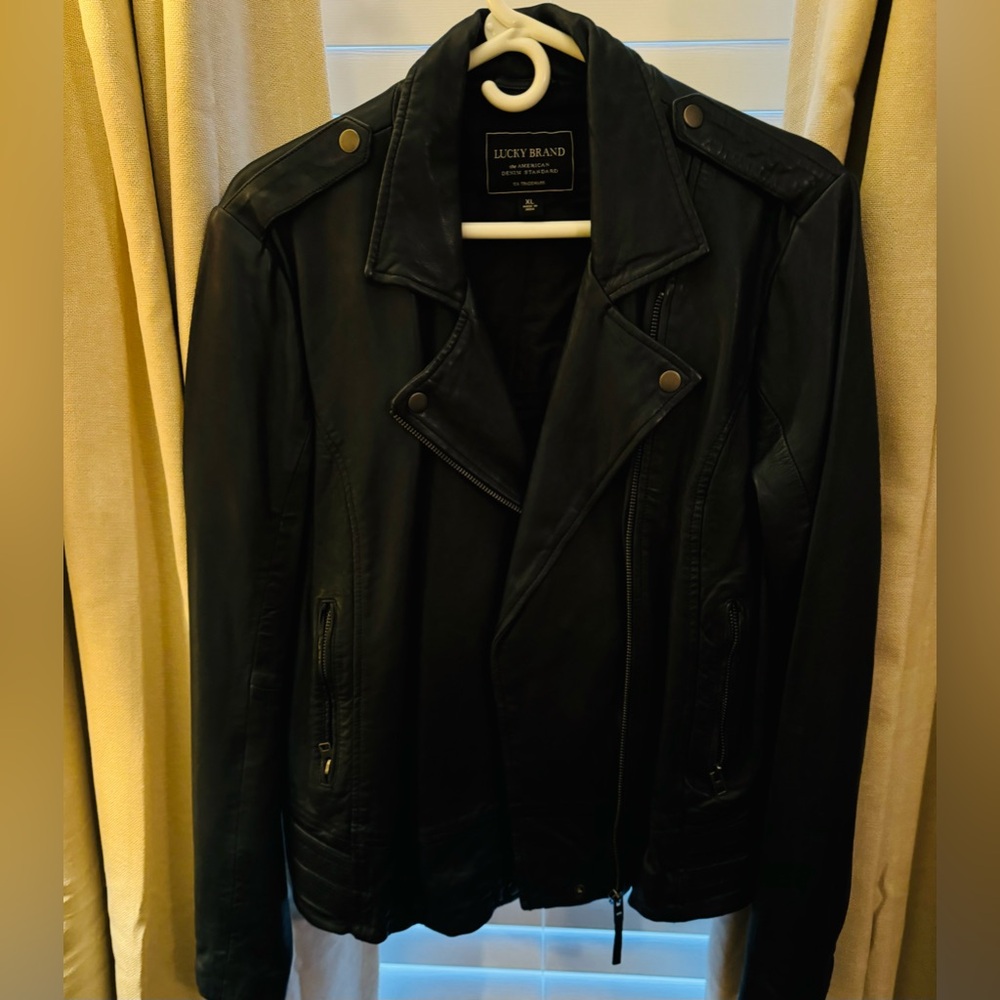 Woman XL leather jacket